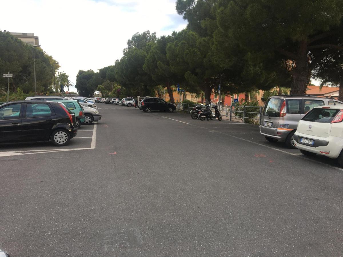Appartamento Vallecrosia Exterior foto