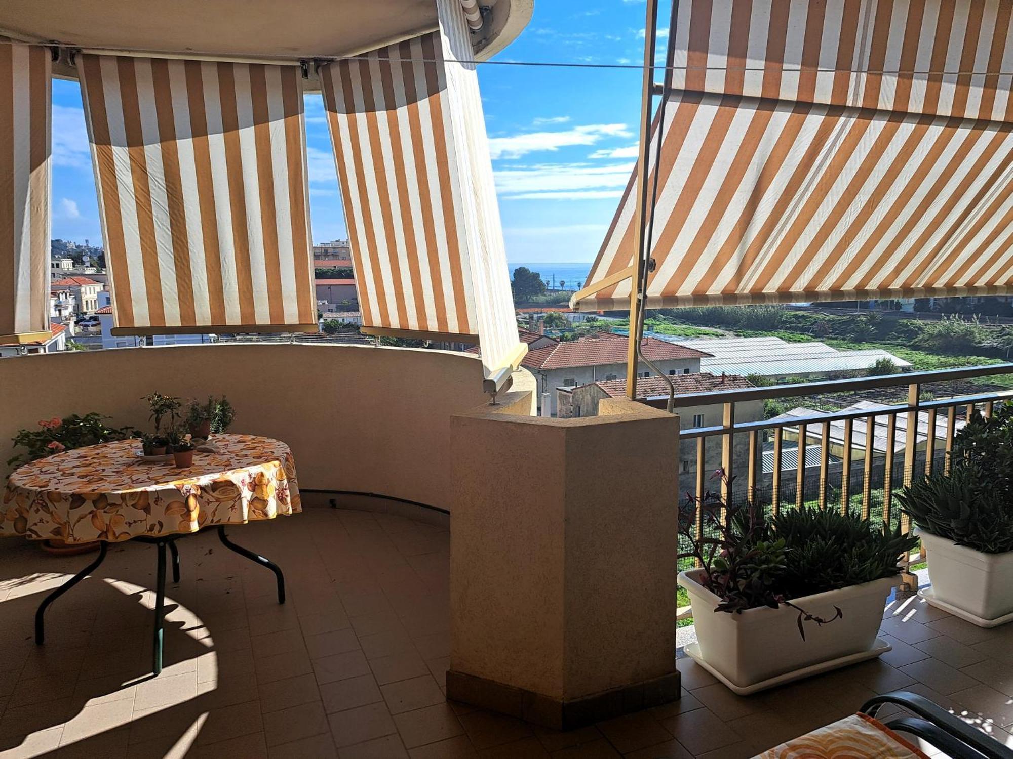 Appartamento Vallecrosia Exterior foto